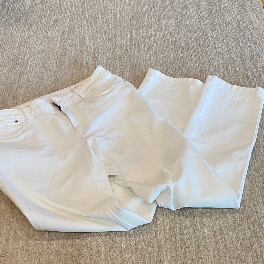 Size 31 DL1961 Coco Curvy Straight White Jeans